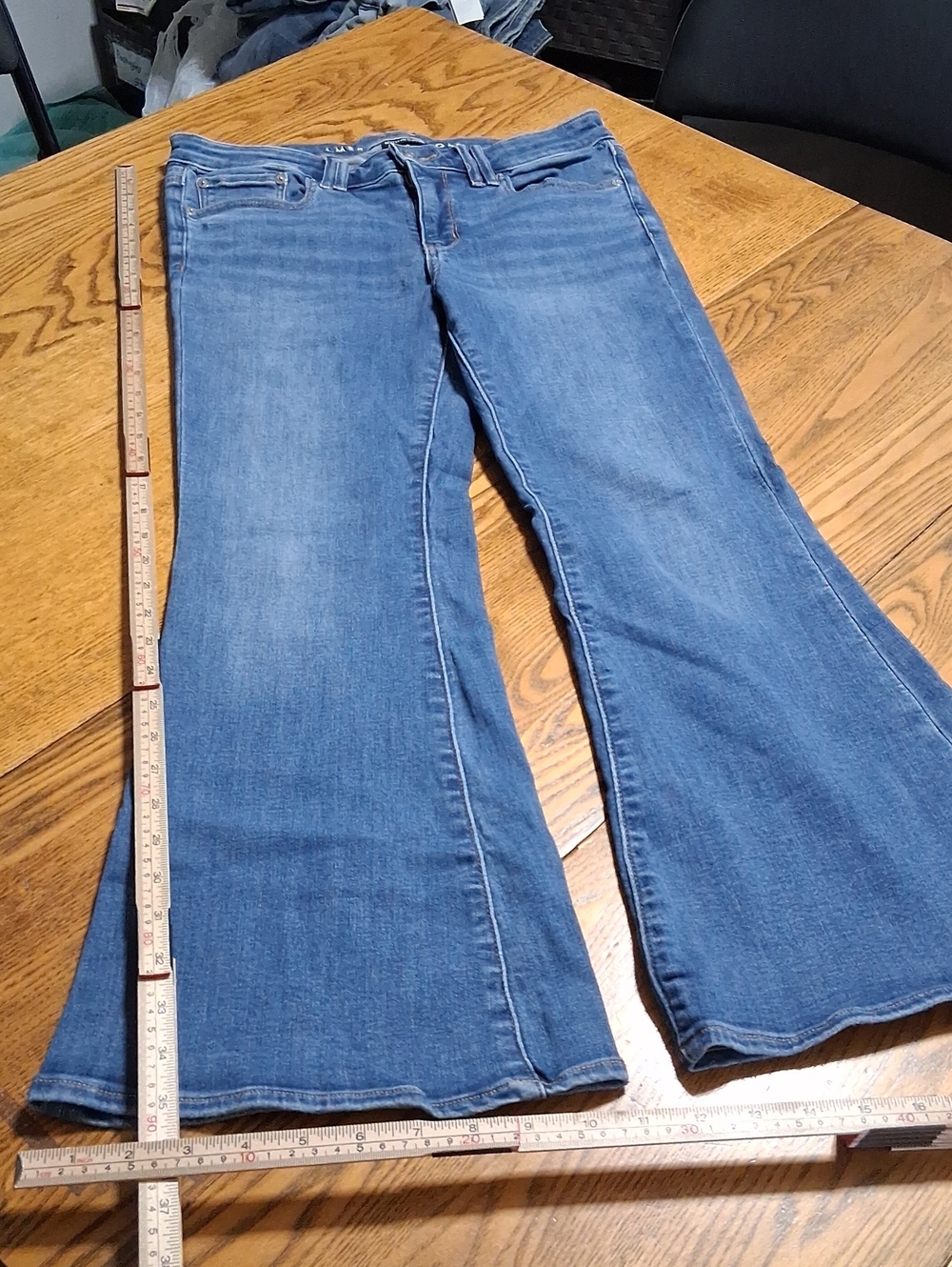 AMERICAN EAGLE JEANS Womens 6 X SHORT Blue LOW RISE FLARED STRETCH BOOTCUT